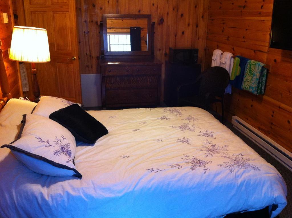 Lake Lauzon Resort Blind River Camera foto